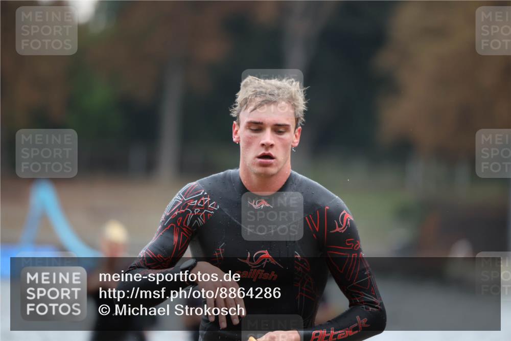 14.09.2025 - Stadtparktriathlon Michael Strokosch http://msf.ph/oto/8864286 14.09.2025 08:51:41 Schwimmen 323, 324, 326, 345, 347, 352, 354, 363, 370, 373, 375 meine-sportfotos.de