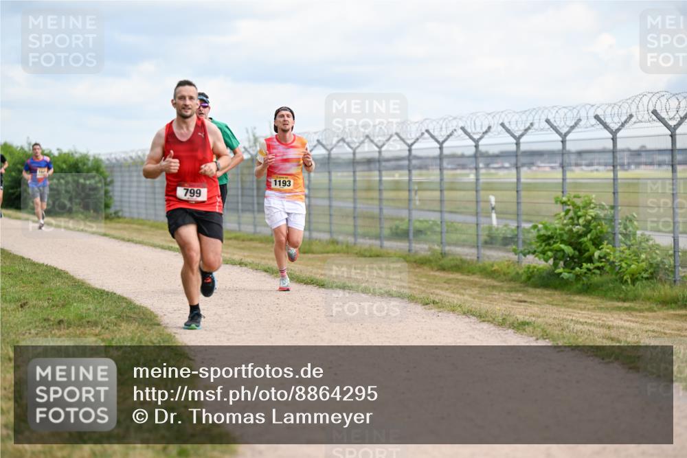 14.09.2025 - Airport Race Dr. Thomas Lammeyer http://msf.ph/oto/8864295 14.09.2025 12:04:21 Laufen 799, 1193 meine-sportfotos.de