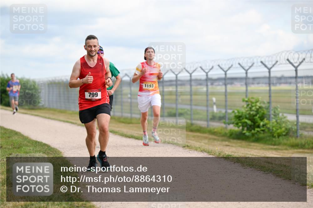 14.09.2025 - Airport Race Dr. Thomas Lammeyer http://msf.ph/oto/8864310 14.09.2025 12:04:22 Laufen 799, 1193 meine-sportfotos.de