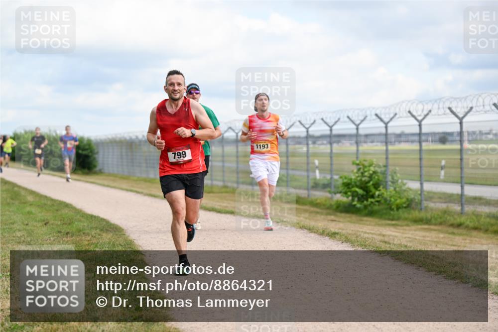 14.09.2025 - Airport Race Dr. Thomas Lammeyer http://msf.ph/oto/8864321 14.09.2025 12:04:23 Laufen 799, 1193 meine-sportfotos.de