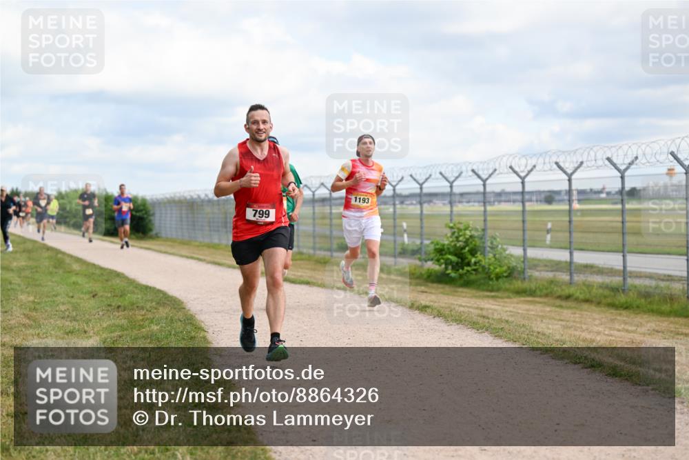 14.09.2025 - Airport Race Dr. Thomas Lammeyer http://msf.ph/oto/8864326 14.09.2025 12:04:23 Laufen 799, 1193 meine-sportfotos.de