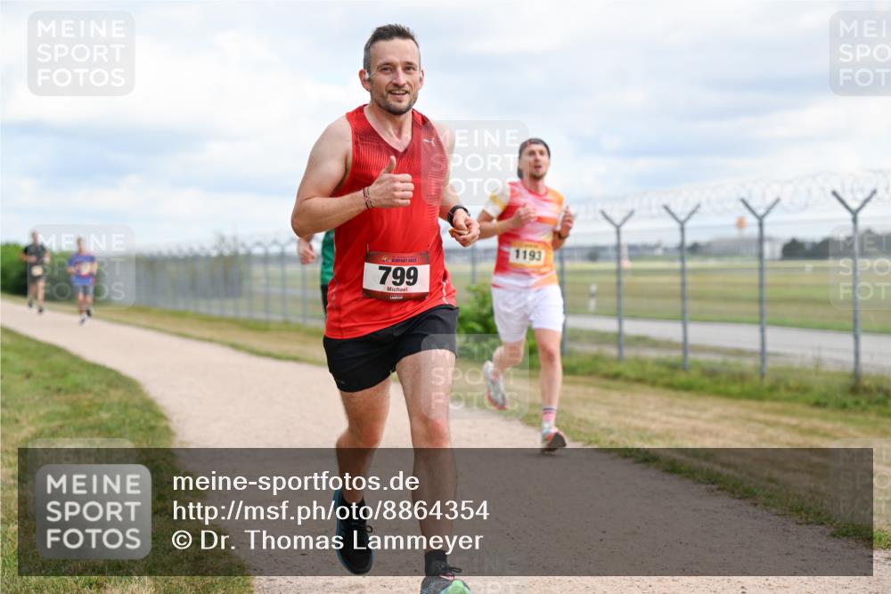 14.09.2025 - Airport Race Dr. Thomas Lammeyer http://msf.ph/oto/8864354 14.09.2025 12:04:24 Laufen 799, 1193 meine-sportfotos.de