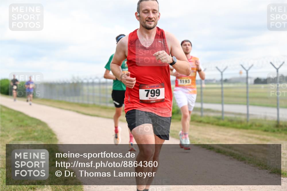 14.09.2025 - Airport Race Dr. Thomas Lammeyer http://msf.ph/oto/8864360 14.09.2025 12:04:25 Laufen 799, 1193 meine-sportfotos.de