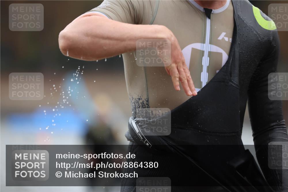 14.09.2025 - Stadtparktriathlon Michael Strokosch http://msf.ph/oto/8864380 14.09.2025 08:52:01 Schwimmen 304, 328, 333, 337, 341, 342, 358, 366, 372, 451 meine-sportfotos.de