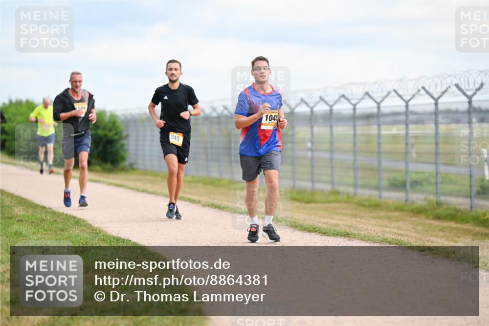 14.09.2025 - Airport Race Dr. Thomas Lammeyer http://msf.ph/oto/8864381 14.09.2025 12:04:29 Laufen 9051, 345, 1045 meine-sportfotos.de