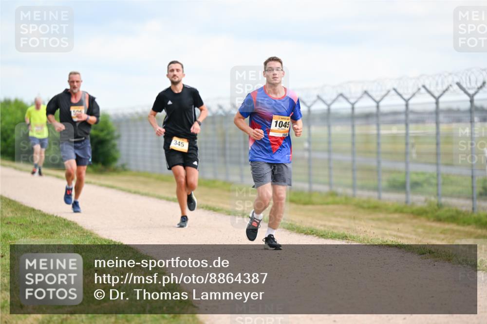 14.09.2025 - Airport Race Dr. Thomas Lammeyer http://msf.ph/oto/8864387 14.09.2025 12:04:30 Laufen 506, 345, 1045, 1045 meine-sportfotos.de