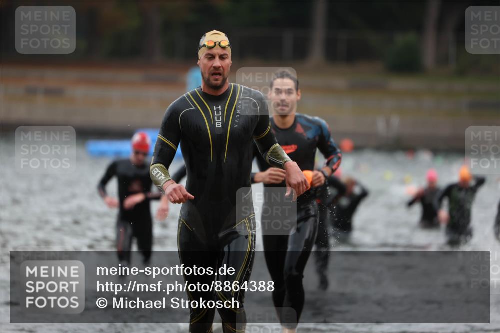 14.09.2025 - Stadtparktriathlon Michael Strokosch http://msf.ph/oto/8864388 14.09.2025 08:52:04 Schwimmen 327, 328, 337, 341, 366, 372, 451 meine-sportfotos.de