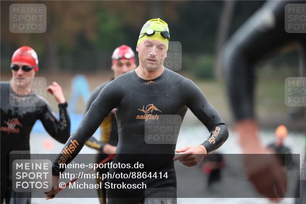 14.09.2025 - Stadtparktriathlon Michael Strokosch http://msf.ph/oto/8864414 14.09.2025 08:52:10 Schwimmen 316, 325, 327, 328, 332, 337, 341, 366, 372, 451 meine-sportfotos.de
