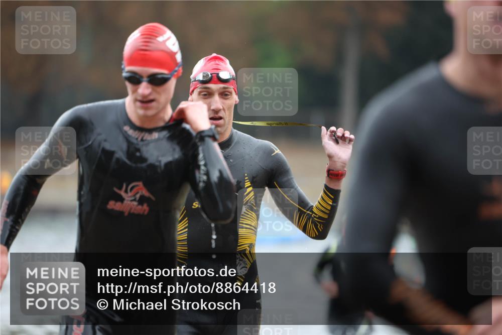 14.09.2025 - Stadtparktriathlon Michael Strokosch http://msf.ph/oto/8864418 14.09.2025 08:52:12 Schwimmen 316, 325, 327, 328, 332, 341, 366, 372 meine-sportfotos.de