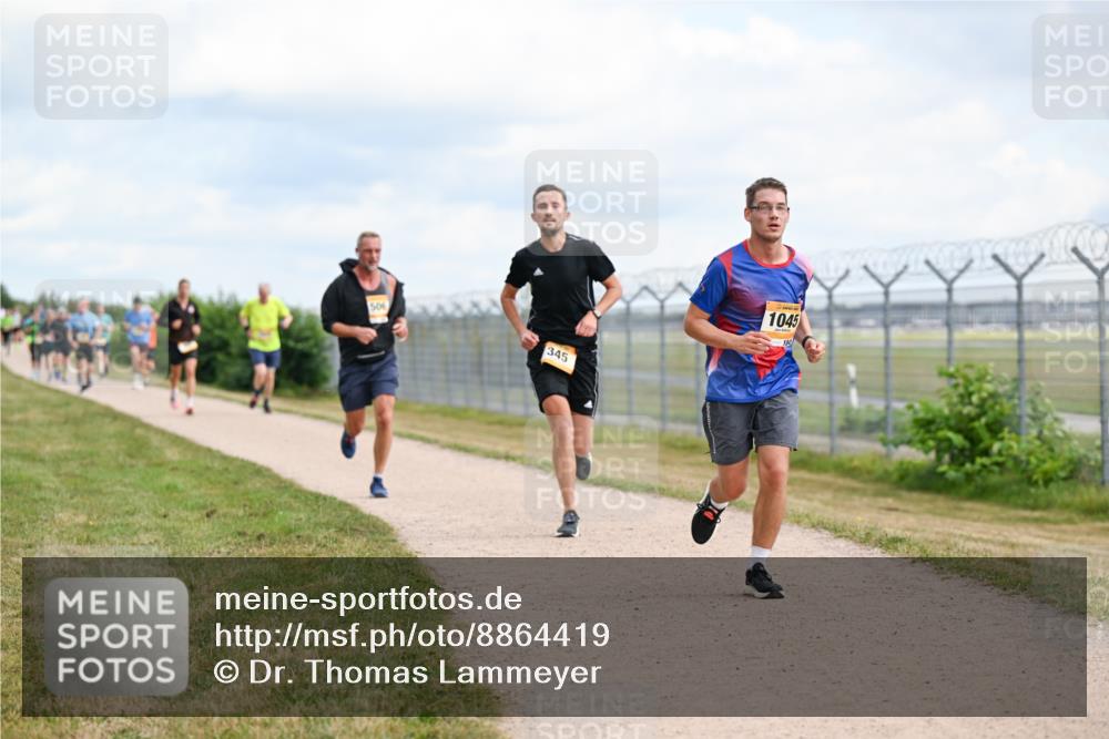14.09.2025 - Airport Race Dr. Thomas Lammeyer http://msf.ph/oto/8864419 14.09.2025 12:04:32 Laufen 506, 345, 1045, 10 meine-sportfotos.de