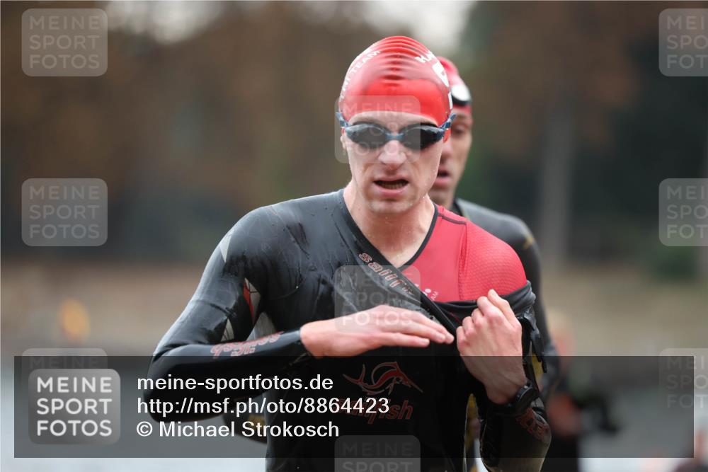 14.09.2025 - Stadtparktriathlon Michael Strokosch http://msf.ph/oto/8864423 14.09.2025 08:52:12 Schwimmen 316, 325, 327, 328, 332, 341, 366, 372 meine-sportfotos.de