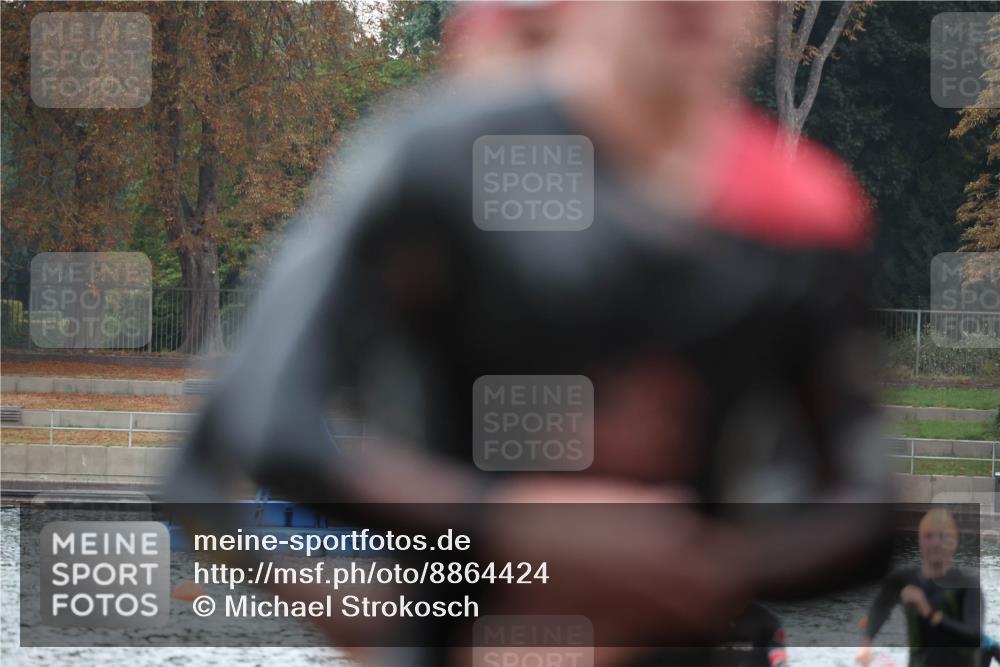 14.09.2025 - Stadtparktriathlon Michael Strokosch http://msf.ph/oto/8864424 14.09.2025 08:52:13 Schwimmen 316, 325, 327, 328, 332, 341, 366, 372 meine-sportfotos.de