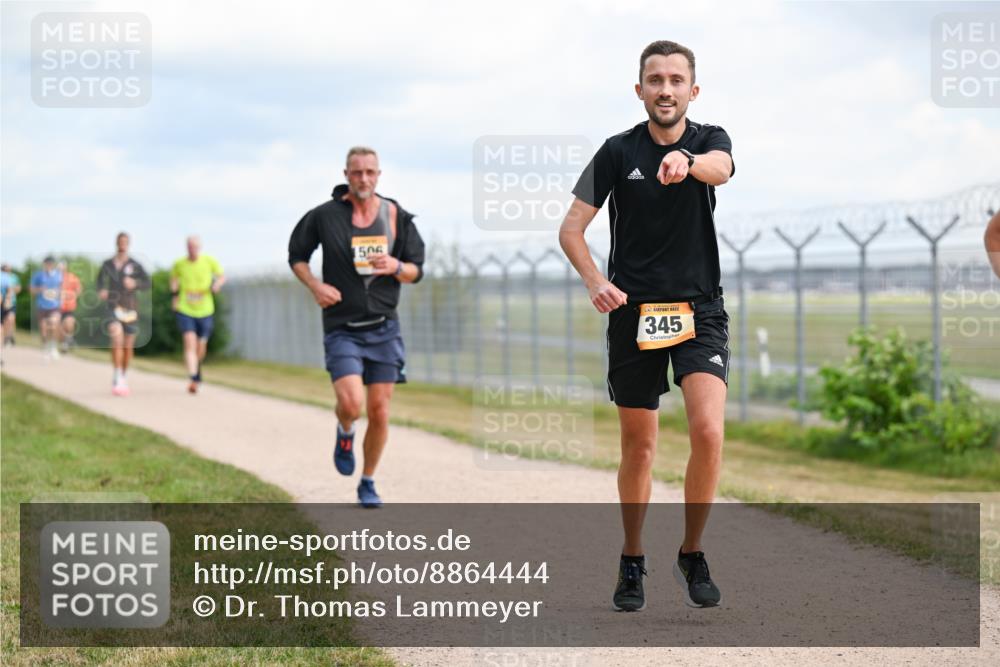 14.09.2025 - Airport Race Dr. Thomas Lammeyer http://msf.ph/oto/8864444 14.09.2025 12:04:34 Laufen 506, 345 meine-sportfotos.de