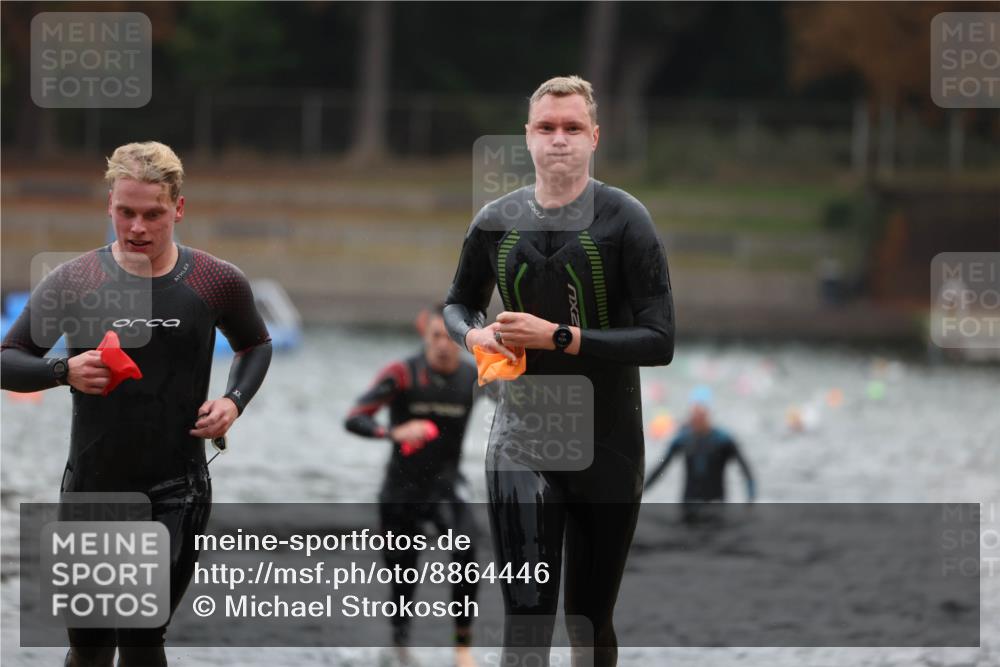 14.09.2025 - Stadtparktriathlon Michael Strokosch http://msf.ph/oto/8864446 14.09.2025 08:52:18 Schwimmen 316, 325, 327, 332, 349 meine-sportfotos.de
