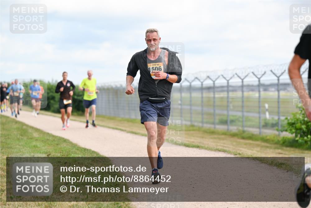 14.09.2025 - Airport Race Dr. Thomas Lammeyer http://msf.ph/oto/8864452 14.09.2025 12:04:34 Laufen 1506 meine-sportfotos.de