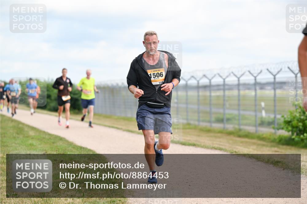 14.09.2025 - Airport Race Dr. Thomas Lammeyer http://msf.ph/oto/8864453 14.09.2025 12:04:35 Laufen 1506, 1506 meine-sportfotos.de