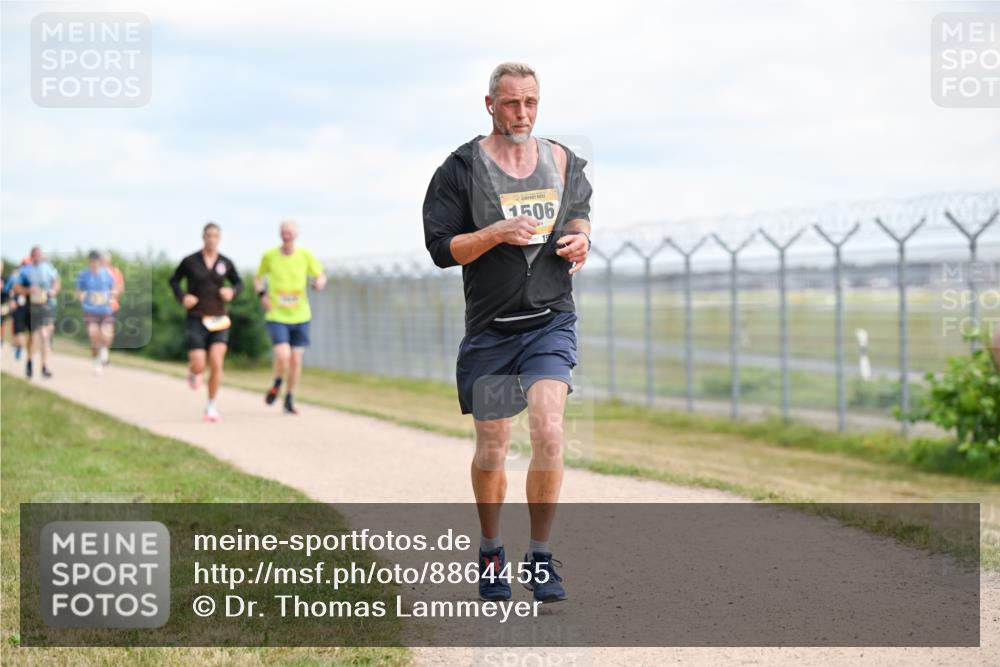 14.09.2025 - Airport Race Dr. Thomas Lammeyer http://msf.ph/oto/8864455 14.09.2025 12:04:35 Laufen 1506, 15 meine-sportfotos.de