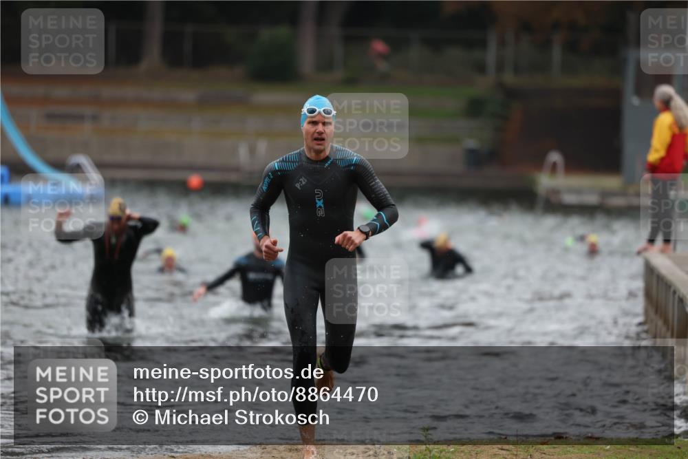 14.09.2025 - Stadtparktriathlon Michael Strokosch http://msf.ph/oto/8864470 14.09.2025 08:52:28 Schwimmen 321, 336, 349 meine-sportfotos.de