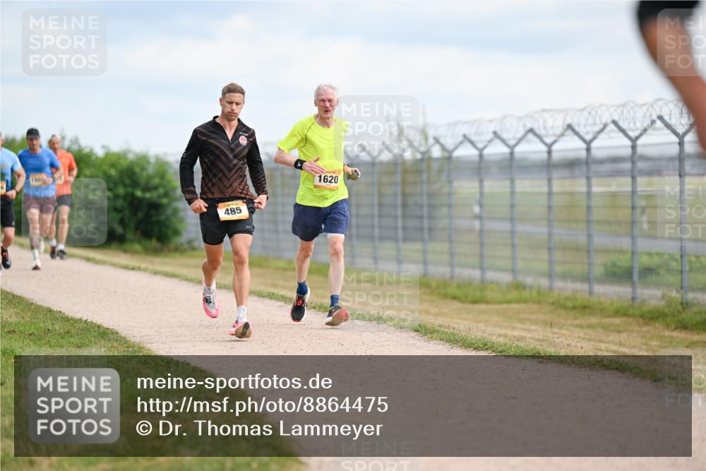 14.09.2025 - Airport Race Dr. Thomas Lammeyer http://msf.ph/oto/8864475 14.09.2025 12:04:37 Laufen 485, 1620 meine-sportfotos.de