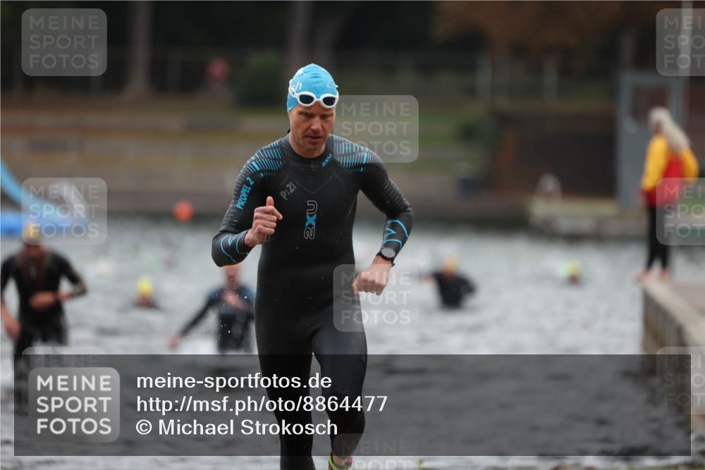 14.09.2025 - Stadtparktriathlon Michael Strokosch http://msf.ph/oto/8864477 14.09.2025 08:52:29 Schwimmen 321, 336, 349 meine-sportfotos.de