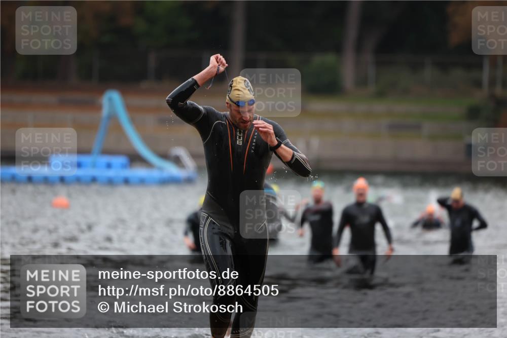 14.09.2025 - Stadtparktriathlon Michael Strokosch http://msf.ph/oto/8864505 14.09.2025 08:52:36 Schwimmen 321, 336, 360 meine-sportfotos.de