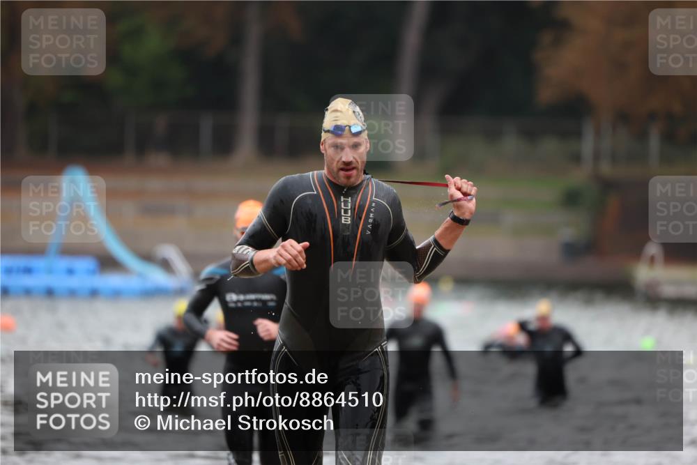 14.09.2025 - Stadtparktriathlon Michael Strokosch http://msf.ph/oto/8864510 14.09.2025 08:52:37 Schwimmen 321, 336, 360 meine-sportfotos.de