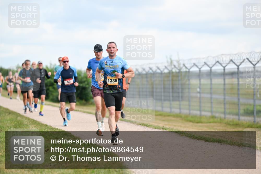 14.09.2025 - Airport Race Dr. Thomas Lammeyer http://msf.ph/oto/8864549 14.09.2025 12:04:42 Laufen 53, 69, 1336 meine-sportfotos.de