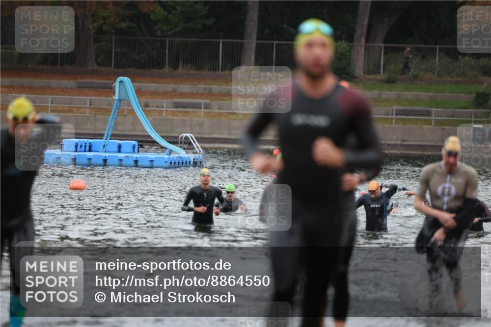 14.09.2025 - Stadtparktriathlon Michael Strokosch http://msf.ph/oto/8864550 14.09.2025 08:52:47 Schwimmen 320, 348, 353, 360, 369 meine-sportfotos.de