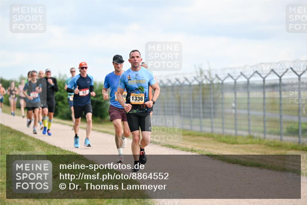 14.09.2025 - Airport Race Dr. Thomas Lammeyer http://msf.ph/oto/8864552 14.09.2025 12:04:42 Laufen 53, 9, 1336 meine-sportfotos.de