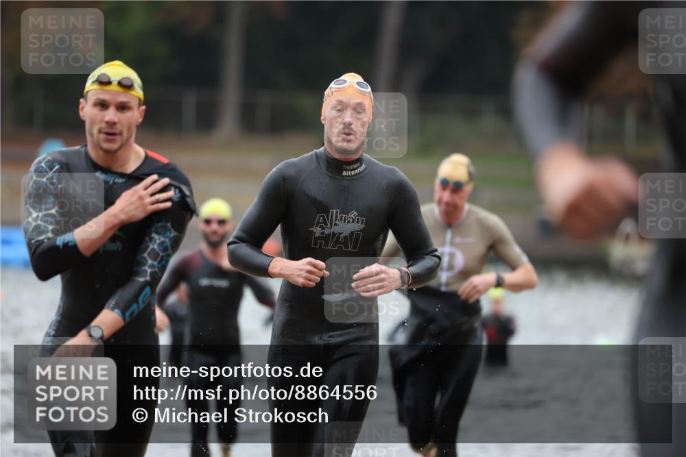 14.09.2025 - Stadtparktriathlon Michael Strokosch http://msf.ph/oto/8864556 14.09.2025 08:52:49 Schwimmen 320, 348, 353, 360, 369 meine-sportfotos.de