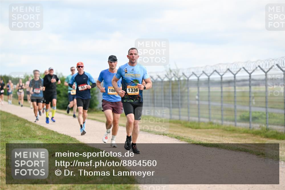 14.09.2025 - Airport Race Dr. Thomas Lammeyer http://msf.ph/oto/8864560 14.09.2025 12:04:42 Laufen 53, 186, 1336 meine-sportfotos.de