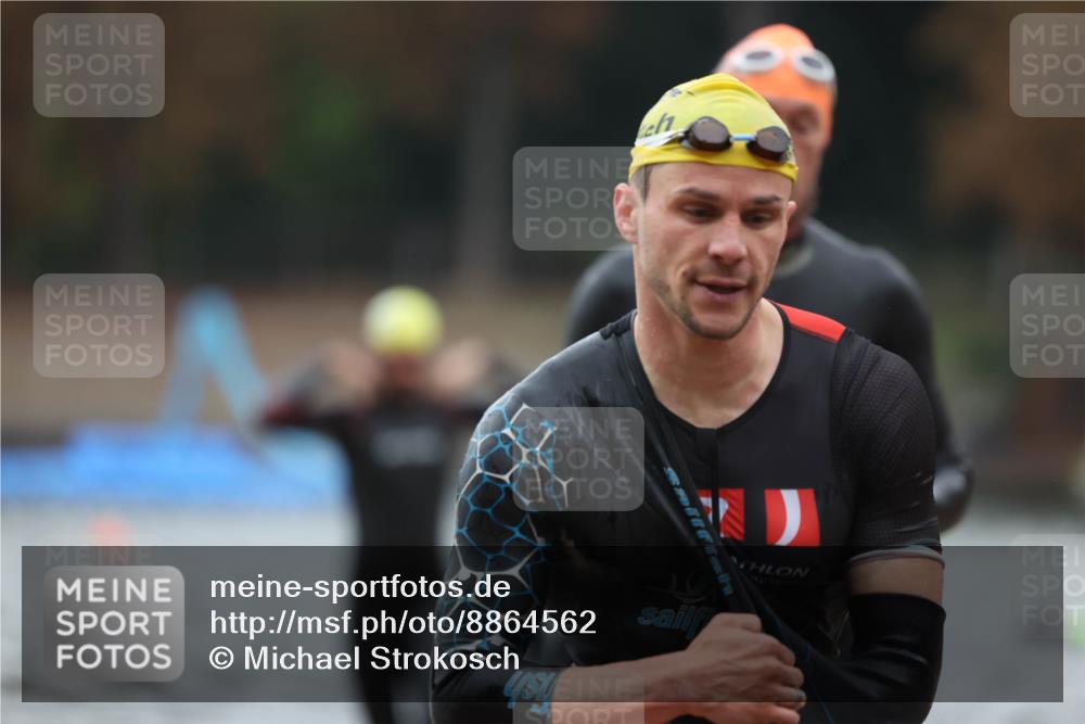 14.09.2025 - Stadtparktriathlon Michael Strokosch http://msf.ph/oto/8864562 14.09.2025 08:52:51 Schwimmen 320, 348, 353, 360, 369 meine-sportfotos.de