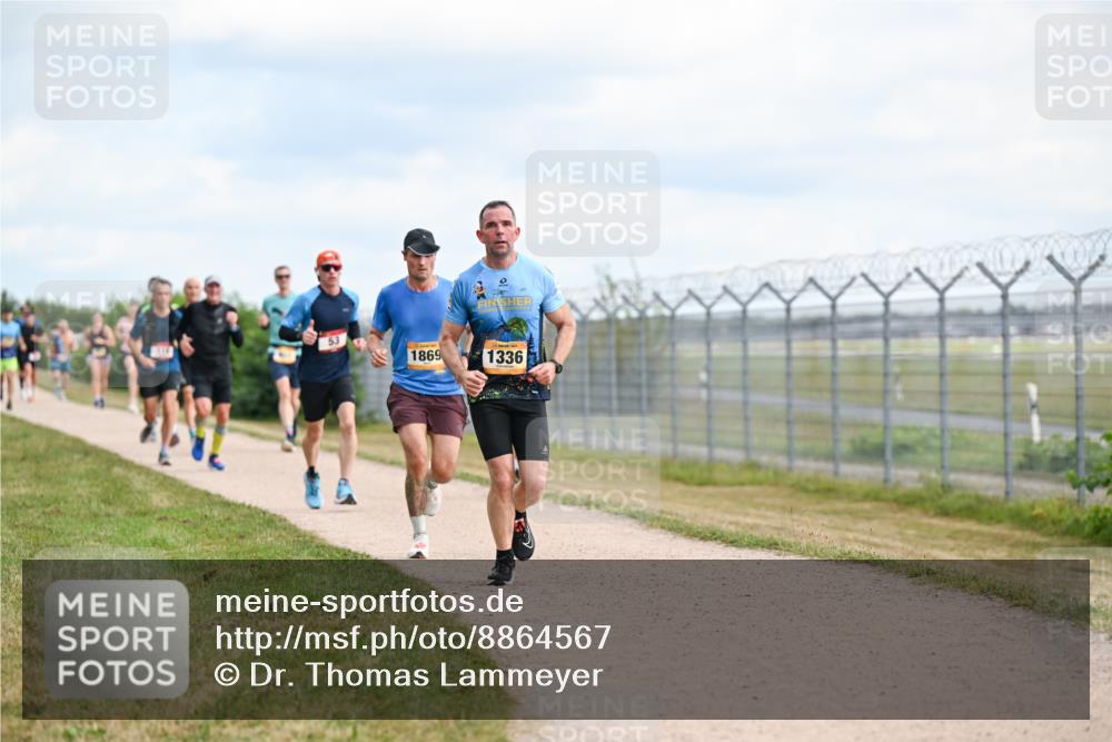 14.09.2025 - Airport Race Dr. Thomas Lammeyer http://msf.ph/oto/8864567 14.09.2025 12:04:43 Laufen 53, 1869, 1336 meine-sportfotos.de