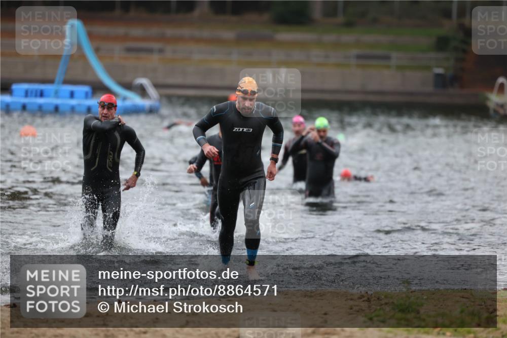 14.09.2025 - Stadtparktriathlon Michael Strokosch http://msf.ph/oto/8864571 14.09.2025 08:53:00 Schwimmen 303, 306, 313, 319, 359, 367 meine-sportfotos.de