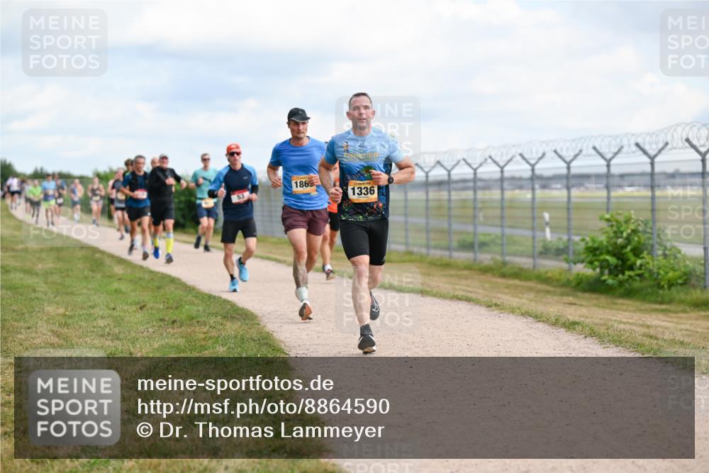 14.09.2025 - Airport Race Dr. Thomas Lammeyer http://msf.ph/oto/8864590 14.09.2025 12:04:44 Laufen 186, 1336 meine-sportfotos.de