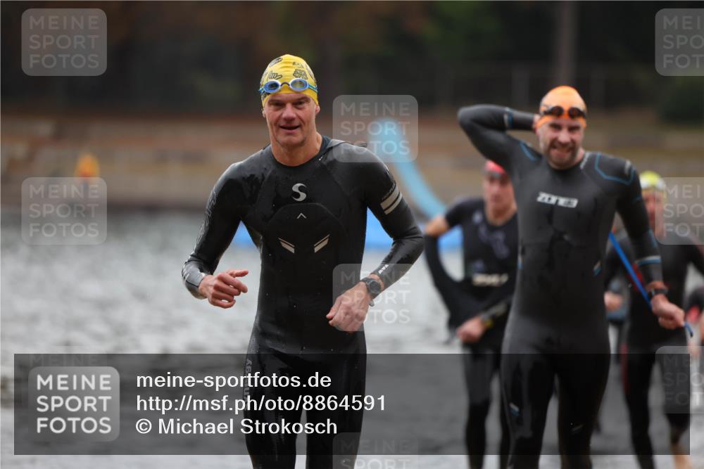 14.09.2025 - Stadtparktriathlon Michael Strokosch http://msf.ph/oto/8864591 14.09.2025 08:53:04 Schwimmen 303, 306, 313, 317, 319, 359, 367 meine-sportfotos.de