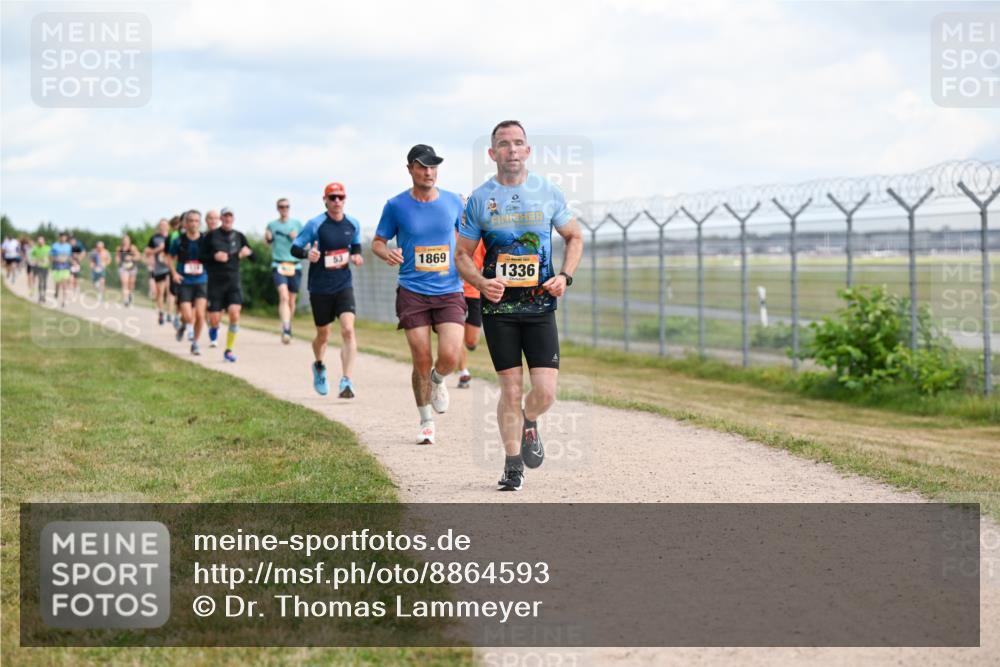 14.09.2025 - Airport Race Dr. Thomas Lammeyer http://msf.ph/oto/8864593 14.09.2025 12:04:44 Laufen 53, 1869, 1336 meine-sportfotos.de