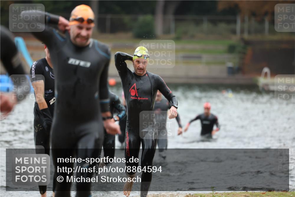 14.09.2025 - Stadtparktriathlon Michael Strokosch http://msf.ph/oto/8864594 14.09.2025 08:53:05 Schwimmen 303, 306, 313, 317, 319, 359, 367 meine-sportfotos.de