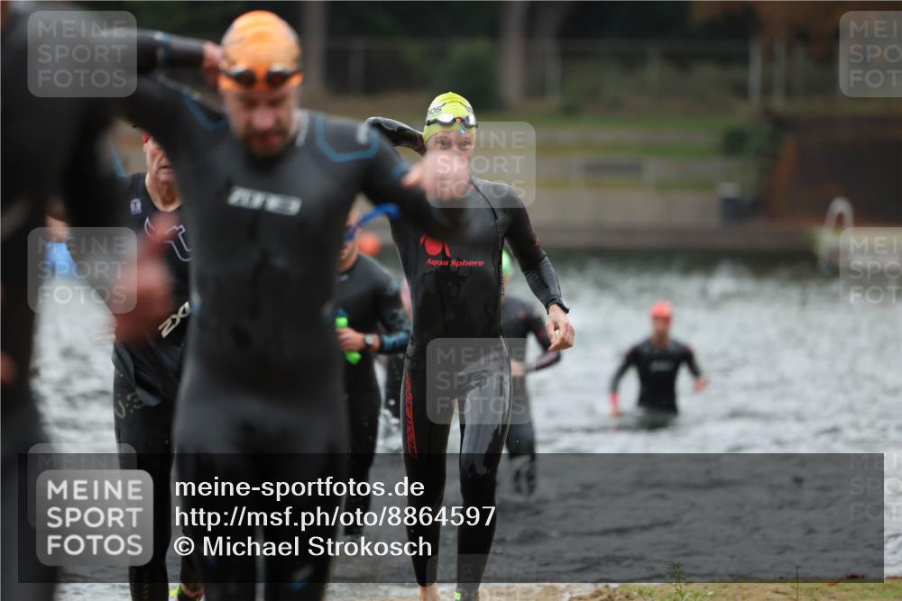 14.09.2025 - Stadtparktriathlon Michael Strokosch http://msf.ph/oto/8864597 14.09.2025 08:53:05 Schwimmen 303, 306, 313, 317, 319, 359, 367 meine-sportfotos.de