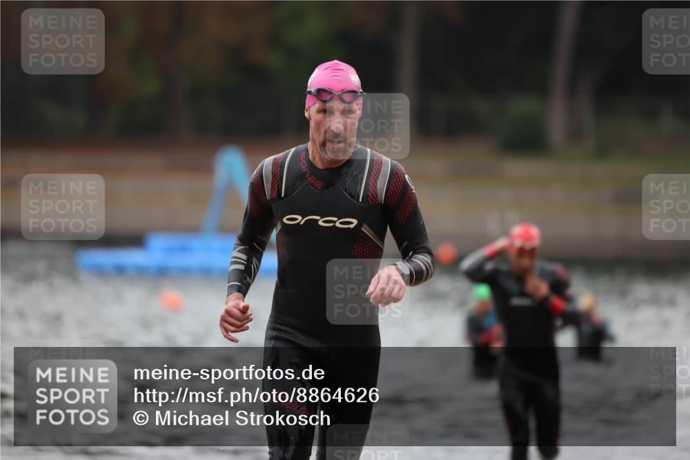 14.09.2025 - Stadtparktriathlon Michael Strokosch http://msf.ph/oto/8864626 14.09.2025 08:53:15 Schwimmen 317, 359, 378 meine-sportfotos.de