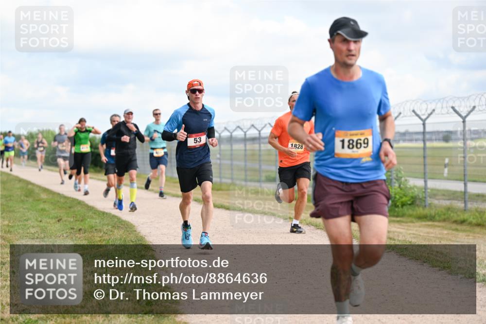 14.09.2025 - Airport Race Dr. Thomas Lammeyer http://msf.ph/oto/8864636 14.09.2025 12:04:47 Laufen 53, 1828, 1869 meine-sportfotos.de