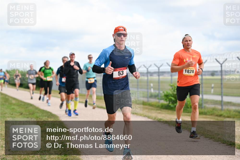 14.09.2025 - Airport Race Dr. Thomas Lammeyer http://msf.ph/oto/8864660 14.09.2025 12:04:48 Laufen 53, 1828 meine-sportfotos.de