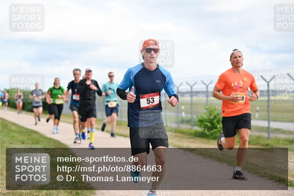 14.09.2025 - Airport Race Dr. Thomas Lammeyer http://msf.ph/oto/8864663 14.09.2025 12:04:48 Laufen 53, 8 meine-sportfotos.de