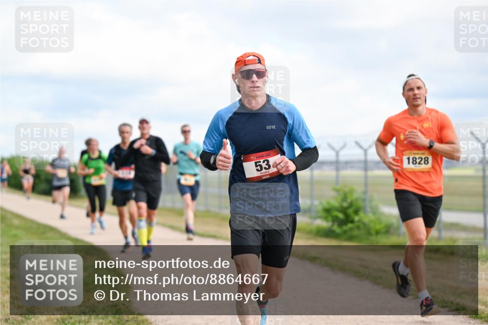 14.09.2025 - Airport Race Dr. Thomas Lammeyer http://msf.ph/oto/8864667 14.09.2025 12:04:48 Laufen 53, 1828 meine-sportfotos.de