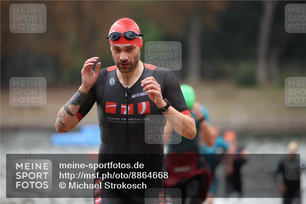 14.09.2025 - Stadtparktriathlon Michael Strokosch http://msf.ph/oto/8864668 14.09.2025 08:53:29 Schwimmen 346, 356, 357, 476, 480 meine-sportfotos.de