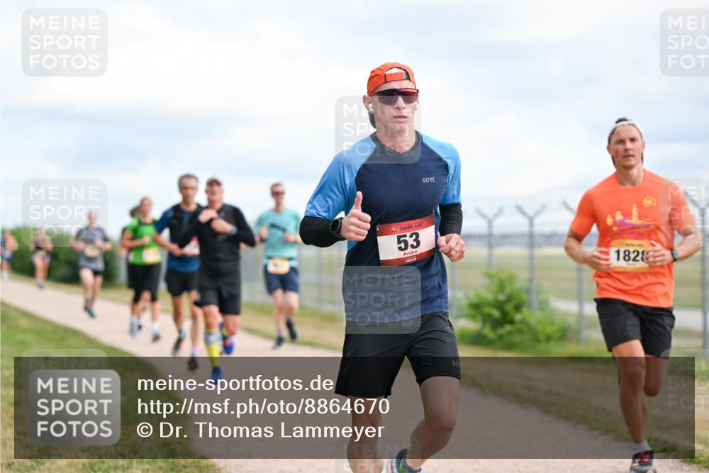 14.09.2025 - Airport Race Dr. Thomas Lammeyer http://msf.ph/oto/8864670 14.09.2025 12:04:48 Laufen 53, 1828 meine-sportfotos.de