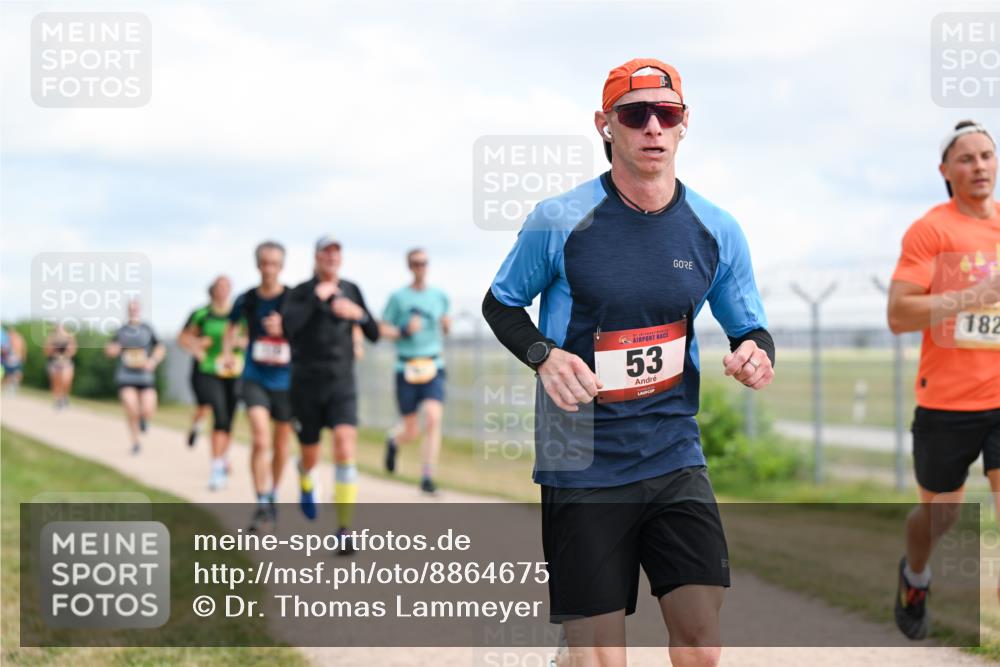 14.09.2025 - Airport Race Dr. Thomas Lammeyer http://msf.ph/oto/8864675 14.09.2025 12:04:49 Laufen 53, 182 meine-sportfotos.de