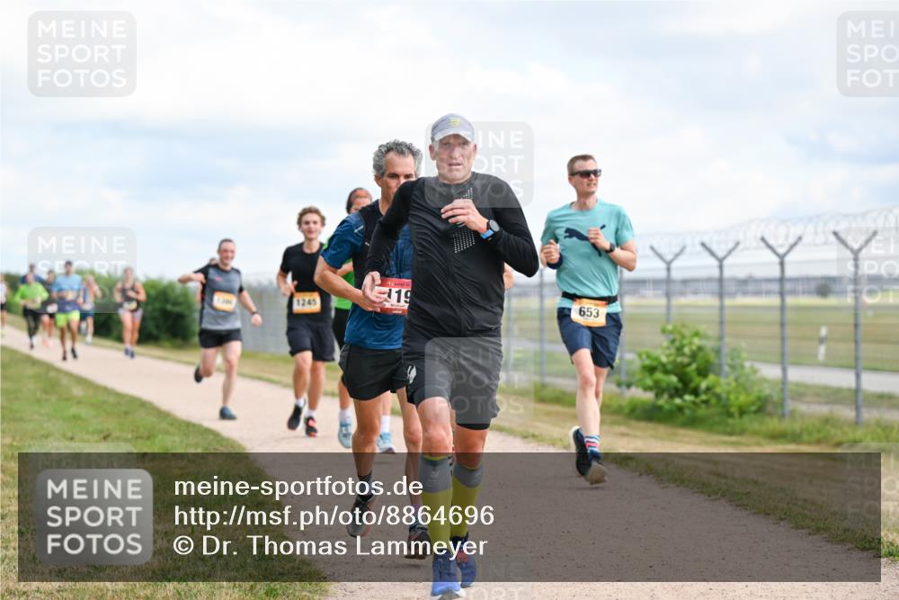 14.09.2025 - Airport Race Dr. Thomas Lammeyer http://msf.ph/oto/8864696 14.09.2025 12:04:50 Laufen 19, 653, 1245 meine-sportfotos.de
