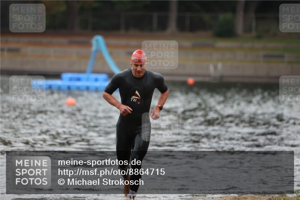 14.09.2025 - Stadtparktriathlon Michael Strokosch http://msf.ph/oto/8864715 14.09.2025 08:53:44 Schwimmen 312 meine-sportfotos.de