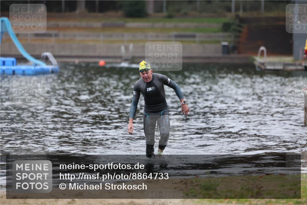 14.09.2025 - Stadtparktriathlon Michael Strokosch http://msf.ph/oto/8864733 14.09.2025 08:54:20 Schwimmen 302 meine-sportfotos.de